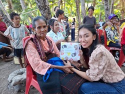 Peduli Akses Kesehatan di NTT, dr Stevi Harman Raih Sekar Agni Negeri