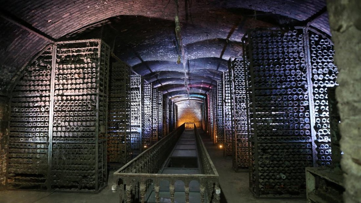 Pemerintah Georgia untuk pertama kalinya membuka ruang penyimpanan botol anggur langka yang pernah menjadi koleksi pemimpin Uni Soviet, Joseph Stalin.