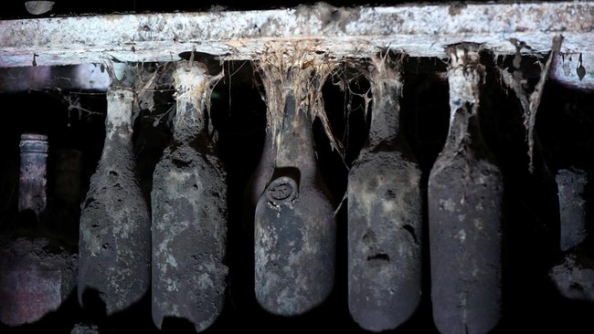 Pemerintah Georgia untuk pertama kalinya membuka ruang penyimpanan botol anggur langka yang pernah menjadi koleksi pemimpin Uni Soviet, Joseph Stalin.