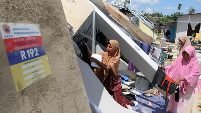 Huntara Korban Banjir Bandang Aceh Roboh Diterjang Angin Kencang