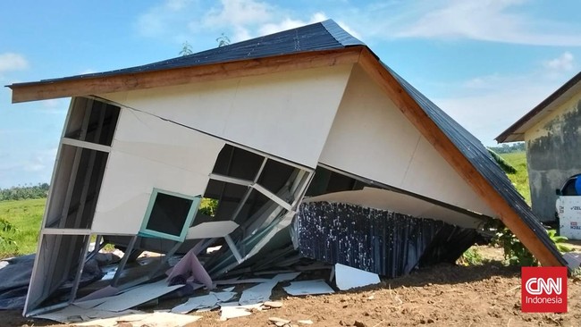 Huntara Korban Banjir Bandang Aceh Roboh Diterjang Angin Kencang