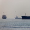 Iran dan Oman disebut sedang membahas biaya yang akan dikenakan kapal-kapal di Selat Hormuz.