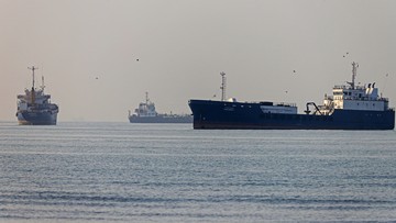 Iran Izinkan 24 Kapal Lewati Selat Hormuz, 300 Lagi Daftar ke IRGC