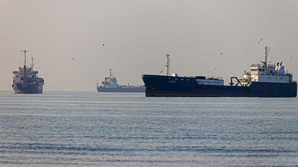 Iran Izinkan 24 Kapal Lewati Selat Hormuz, 300 Lagi Daftar ke IRGC