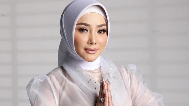 Kristina Blak-blakan Tak Tertarik Brondong: Agak Takut Dapat yang Muda