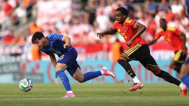 Soccer Football - International Friendly - Croatia v Belgium - Stadion HNK Rijeka, Rijeka, Croatia - June 2, 2026 Croatia's Martin Baturina in action with Belgium's Nathan Ngoy REUTERS/Antonio Bronic