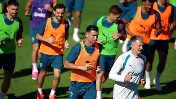 Soccer Football - FIFA World Cup 2026 - Portugal Training - Cidade do Futebol, Oeiras, Portugal - June 1, 2026 Portugal's Cristiano Ronaldo and teammates during training REUTERS/Pedro Nunes