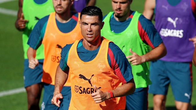 Soccer Football - FIFA World Cup 2026 - Portugal Training - Cidade do Futebol, Oeiras, Portugal - June 1, 2026 Portugal's Cristiano Ronaldo during training REUTERS/Pedro Nunes