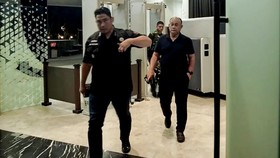 Kejaksaan Agung (Kejagung) mengungkap momen-momen penjemputan paksa mantan Kepala Badan Gizi Nasional (BGN) Dadan Hindayana.
