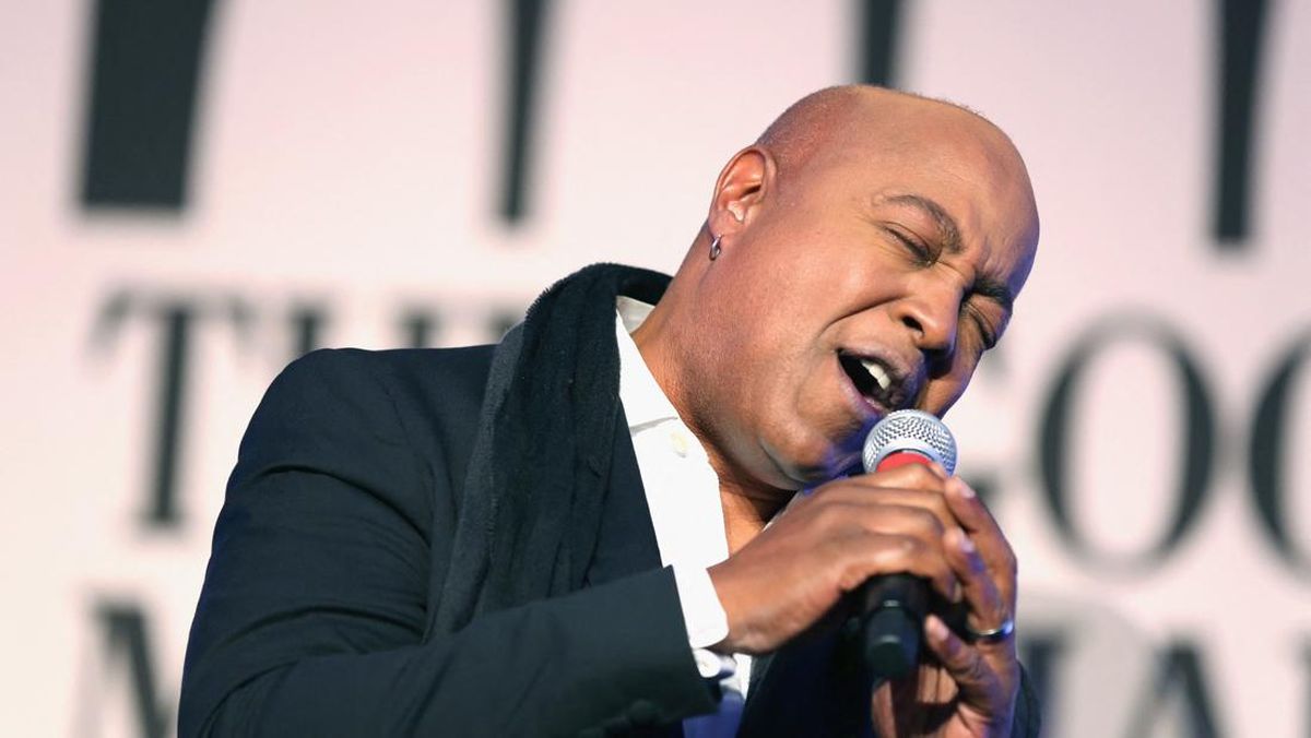 Penyanyi A Whole New World Peabo Bryson Meninggal Dunia