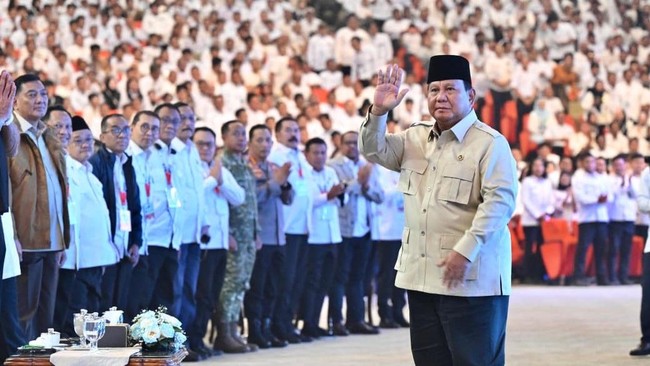 Presiden RI Prabowo Subianto menghadiri acara Building Indonesia's Future Generations Through Nutrition di Sentul International Convention Center (SICC), Kab. Bogor, Jawa Barat, Rabu (3/6).