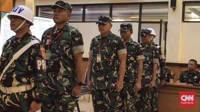 Empat terdakwa kasus penyiraman air keras terhadap aktivis KontraS, Andrie Yunus, menjalani sidang tuntutan di Pengadilan Militer II-08 Jakarta, Rabu, 03 Juni 2026. CNN Indonesia/Adhi Wicaksono