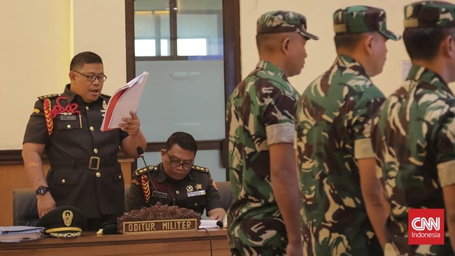 Empat terdakwa kasus penyiraman air keras terhadap aktivis KontraS, Andrie Yunus, menjalani sidang tuntutan di Pengadilan Militer II-08 Jakarta, Rabu, 03 Juni 2026. CNN Indonesia/Adhi Wicaksono