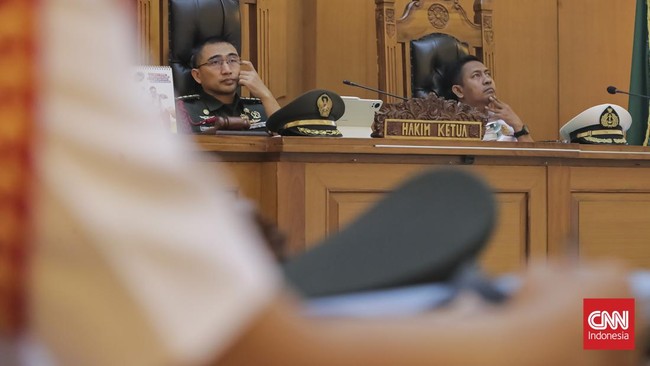 Empat terdakwa kasus penyiraman air keras terhadap aktivis KontraS, Andrie Yunus, menjalani sidang tuntutan di Pengadilan Militer II-08 Jakarta, Rabu, 03 Juni 2026. CNN Indonesia/Adhi Wicaksono