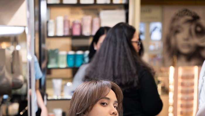 Review: Menikmati Mewahnya Me-Time dan Tren Warnai Rambut Tanpa Bau Bahan Kimia
