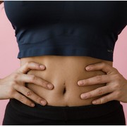 4 Kebiasaan Pagi yang Efektif Mengurangi Perut Buncit, Coba Sekarang!