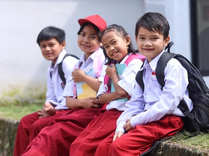 Syarat Masuk SD Negeri 2026/2027: Minimum Usia, Berkas Persyaratan & Jalur SPMB SD