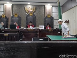 Fakta Sidang Bara Primario, Bunuh-Bakar Ibu demi Bayar Utang dan Judol