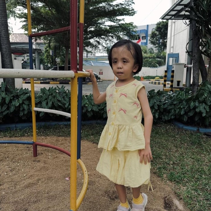 <p>Kini, Ziona semakin menunjukkan perkembangan yang positif, Bunda. Hal tersebut terlihat dari beberapa momen yang dibagikan Joanna melalui akun Instagram pribadinya. (Foto: Instagram @joannaalexandra)</p>
