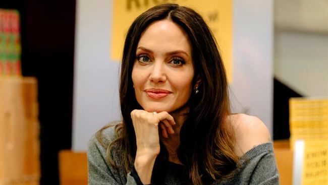 Maddox Anak Sulung Angelina Jolie Dan Brad Pitt, Ajukan Penghapusan Nama Sang Ayah