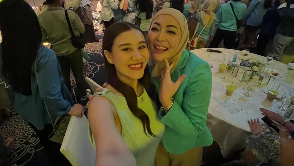 Angelina Sondakh dan Aaliyah Massaid