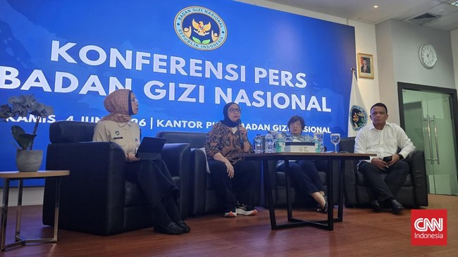 Kepala BGN Nanik S Deyang dalam konferensi pers di kantor BGN, Jakarta Pusat, Kamis (4/6).