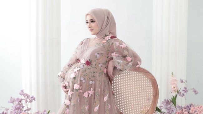 Dinan Fajrina Ungkap Alasan Selama Ini Tutupi Kehamilan hingga Melahirkan