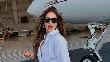 Kabar Terkini Artis dari InsertLive : Tangis Haru Jennifer Lopez Pecah Usai Anak Kembarnya yang ADHD Lulus SMA dan Raih Beasiswa
