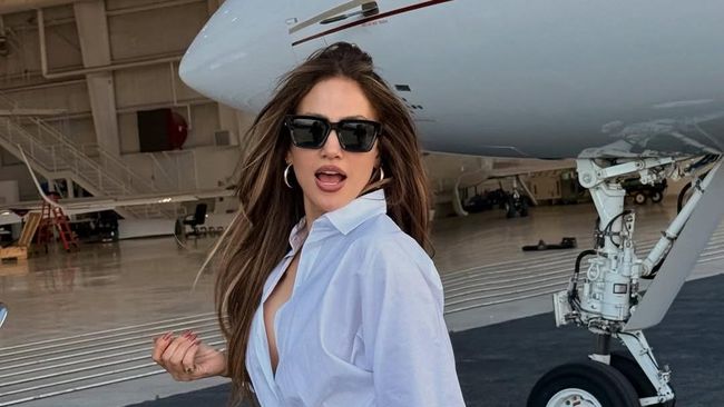 Tangis Haru Jennifer Lopez Pecah Usai Anak Kembarnya yang ADHD Lulus SMA dan Raih Beasiswa