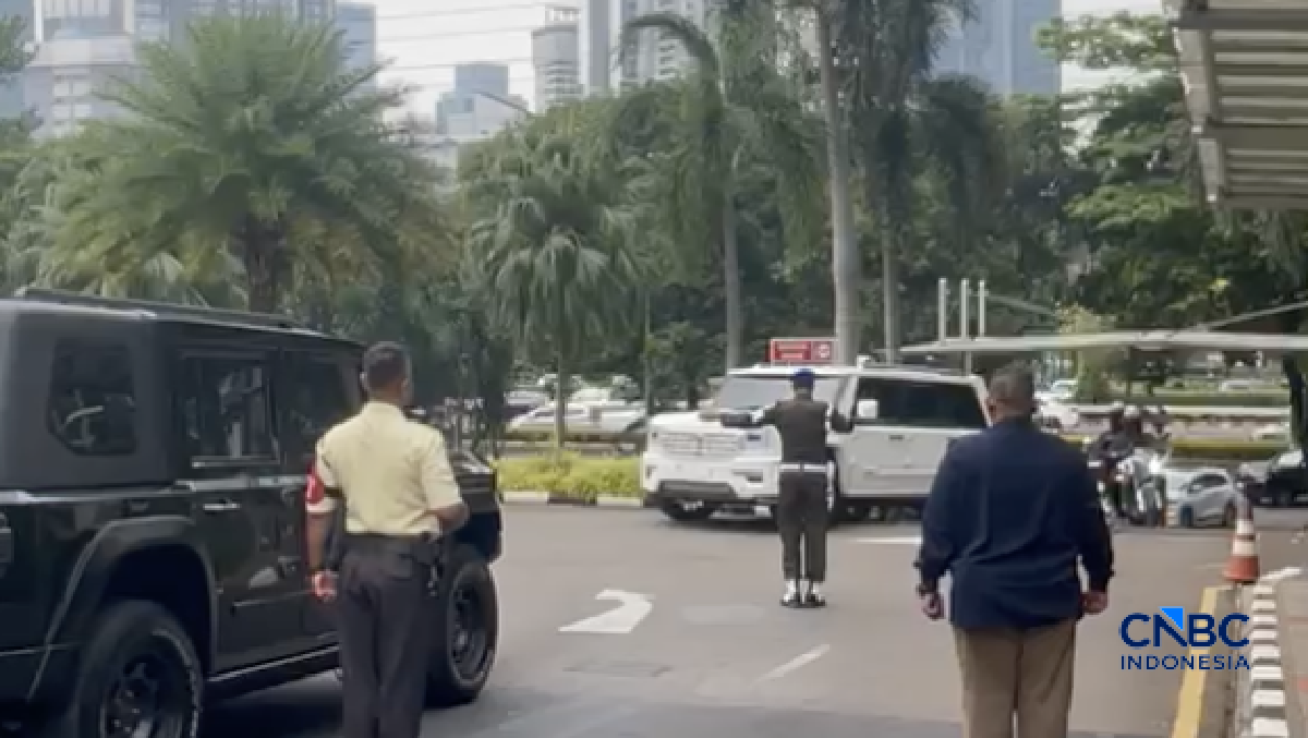 Istana Jelaskan Alasan Prabowo Tiba-Tiba Datangi Wisma Danantara