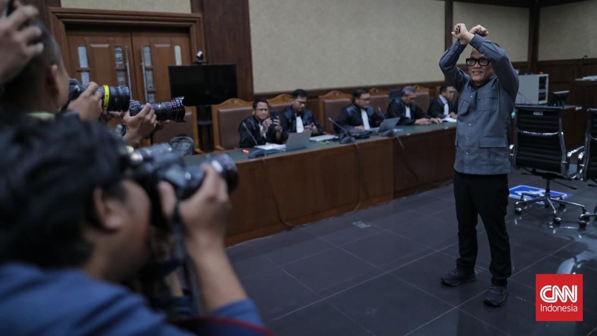 FOTO: Mantan Wakil Menteri Noel Ebenezer Divonis 4,5 Tahun Penjara
