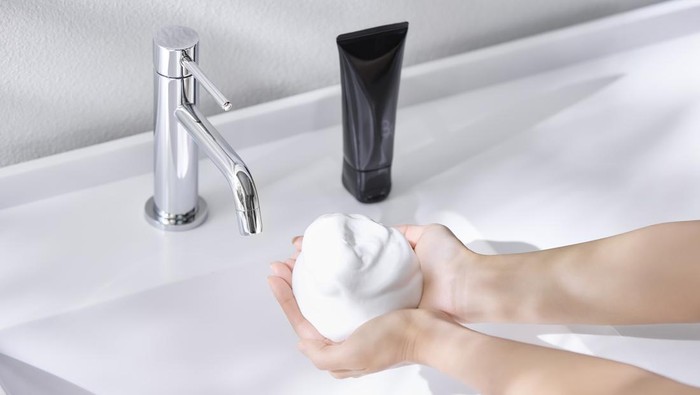 POLA B.A 7th Generation Hadirkan Cleansing Cream & Wash untuk Wajah Sehat dan Awet Muda