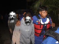 Polisi Tangkap 5 Penambang Timah Ilegal di DAS Bahrain Bangka