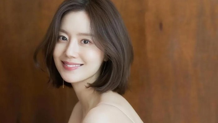 Segera Menikah, Moon Chae Won Tampil Cantik di Foto Pre-wedding