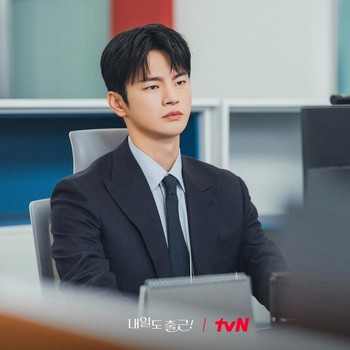 Segera Tayang, Intip Potret Seo In Guk yang Tampil di Drakor Office Romance Baru