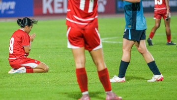 Liputan Olahraga CNN Sport : FOTO: Tampil Menyerang, Timnas Putri Indonesia Ditekuk Singapura