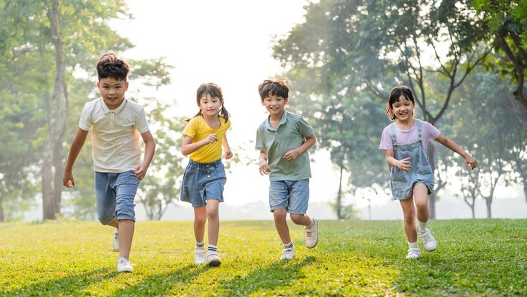 7 Ciri Anak Social Butterfly&comma; Sosok Percaya Diri dan Mudah Bergaul