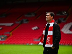 Janji Iraola Bikin Liverpool Heavy Metal Lagi