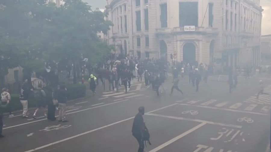 Bentrokan pecah antara demonstran dan polisi di pusat Kota Brussels pada Kamis (4/6/2026) ketika tindakan protes menentang rencana reformasi sektor pendidikan di Belgia berubah menjadi kerusuhan.