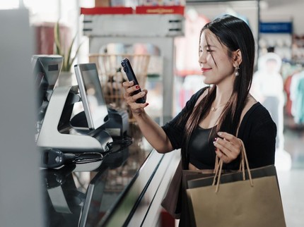 Tampil Stylish dengan Manfaatkan Diskon Fashion hingga 70%, Siap Temani Belanja Keluarga