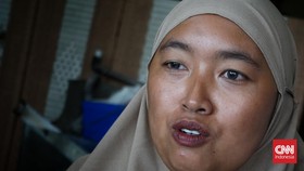Mutfiana alias Fia mengaku psikisnya mulai tertekan setelah berhari-hari diliputi rasa was-was karena rumahnya di Seyegan, Sleman, DIY yang dilanda fenomena api misterius pemicu kebakaran berulang.