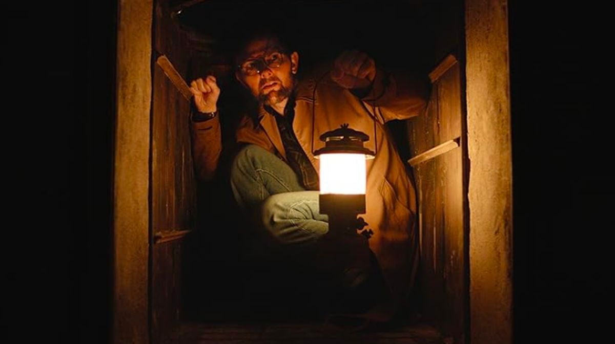 Review Film: Hokum