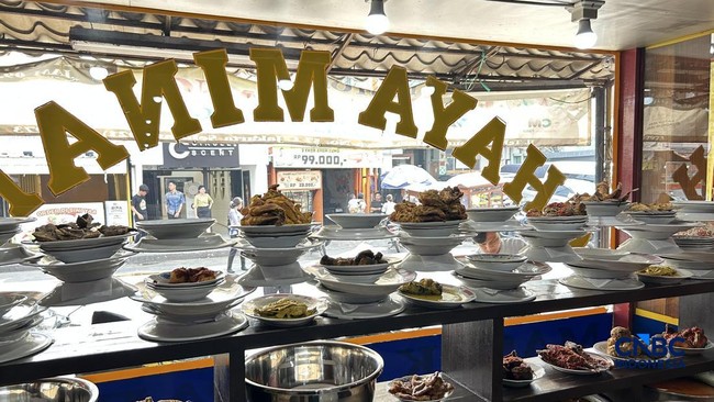 Menu Murah Kuasai Warung Padang — Daya Beli Tertekan, Omzet Turun >10%