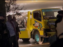 2 Mobil Towing Masuk Garasi Rumah Silmy Karim Saat Penggeledahan KPK