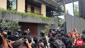 KPK Geledah Rumah Mewah Silmy Karim di Jakarta Selatan