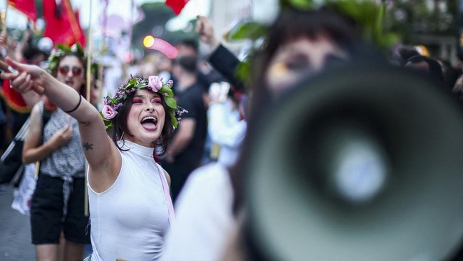 Protesters shout slogans during a protest against a luxury resort development planned by a company linked with Donald Trump's son-in-law, Jared Kushner, on an environmentally sensitive part of the Adriatic coast, in Tirana, Albania, June 4, 2026. REU