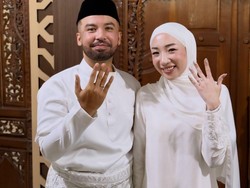 Ijab Kabul Disaksikan Teman, Momen Pernikahan Hassan Alaydrus & Audrey Jesslyn di KUA Tebet