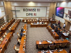 Pakar Usul Batas Usia Anggota Kompolnas Tak Dipatok 50 Tahun di RUU Polri