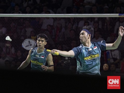 Pasangan ganda putra Indonesia, Sabar Karyaman Gutama dan Muhammad Reza Pahlevi Isfahani, berhasil melaju ke babak semifinal Indonesia Open 2026 setelah mengalahkan wakil China, Chen Bo Yang dan Liu Yi, di perempat final yang berlangsung di Istora Se