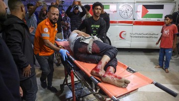 FOTO: Israel Gempur Kamp Pengungsi di Khan Younis Jalur Gaza